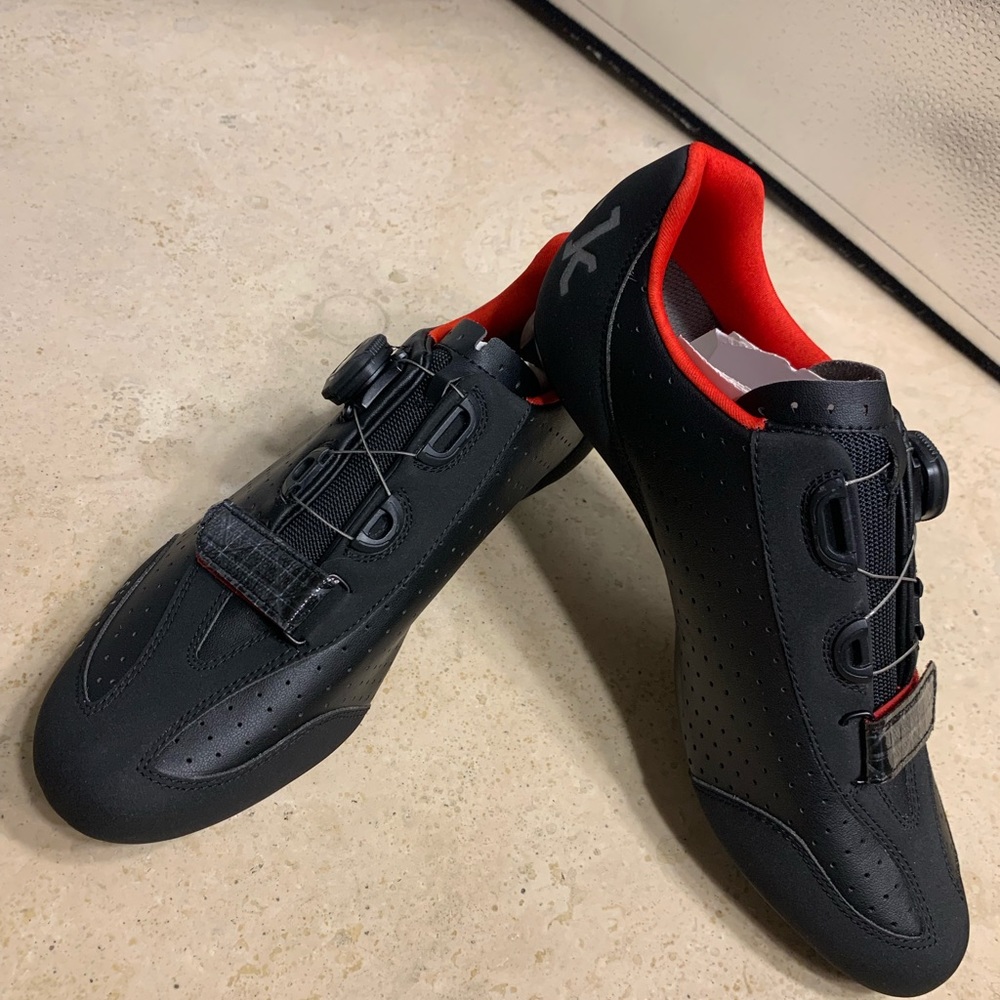 NWT fizik men’s cycling/ racing/ spinning shoes 🚵‍♀️